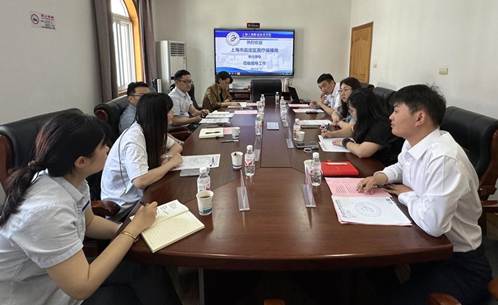 区医疗保障局党组书记、局长朱建忠一行来校调研交流